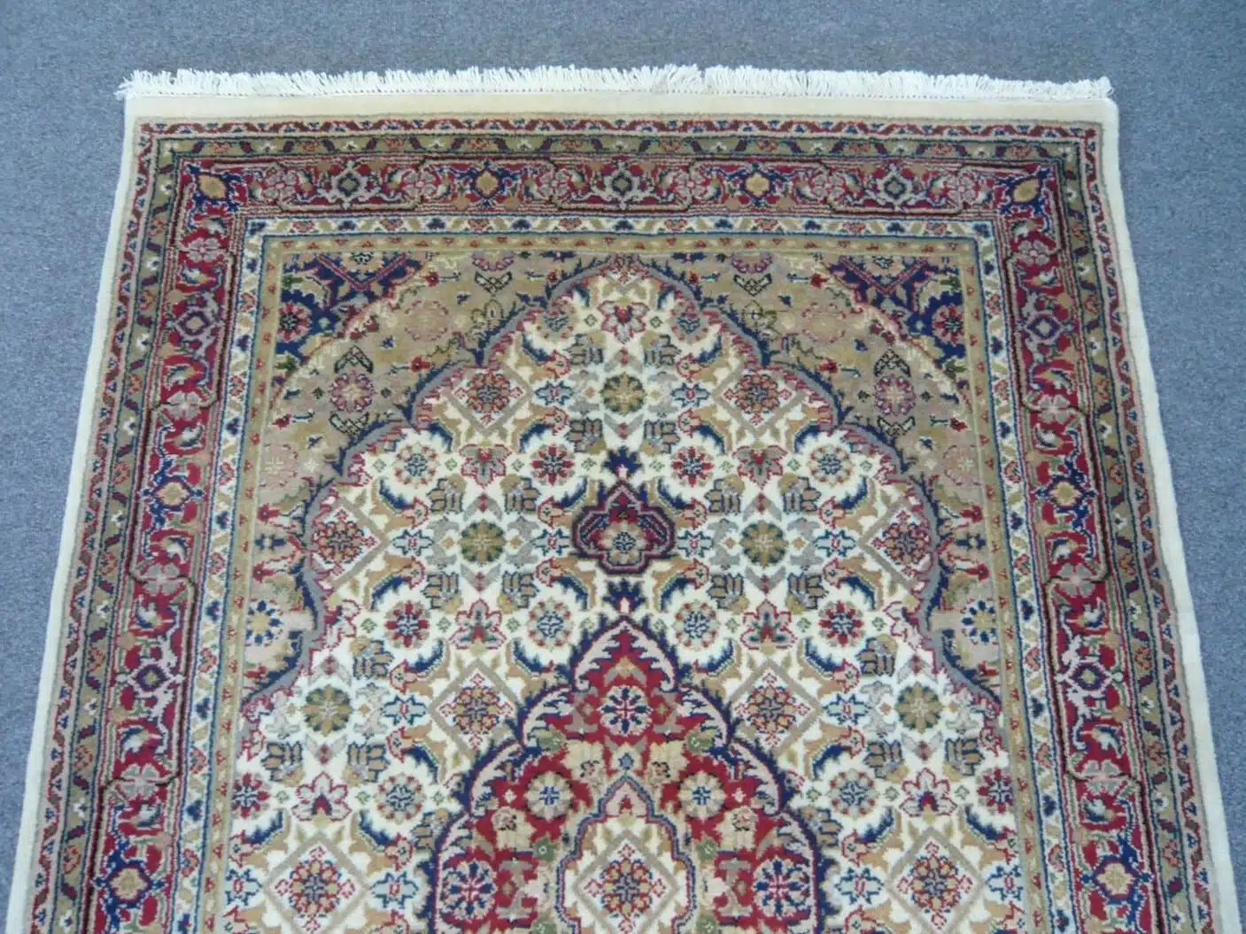 Indian Chakhari Cream/Red 1.82 x 1.26m