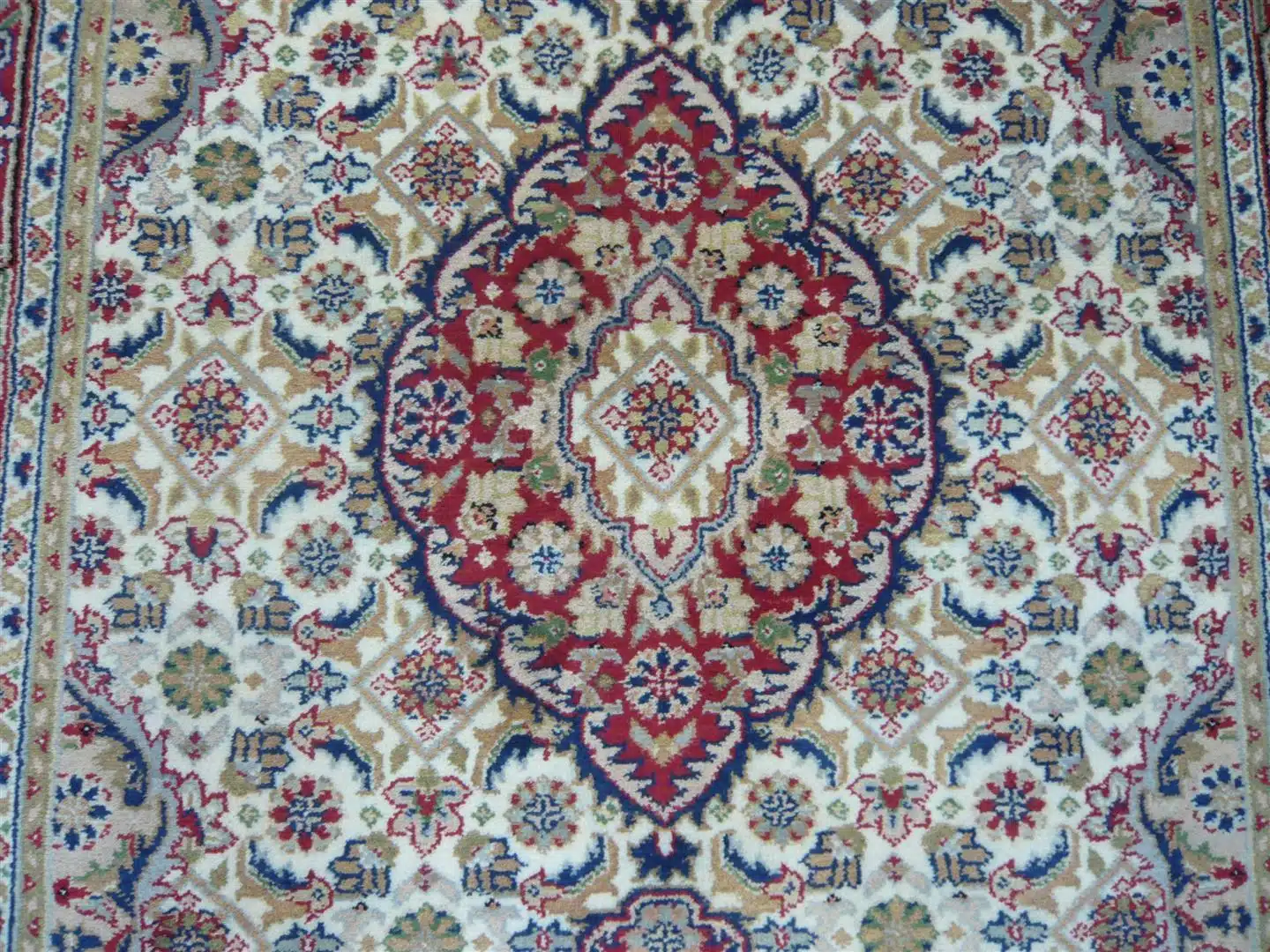 Indian Chakhari Cream/Red 1.82 x 1.26m